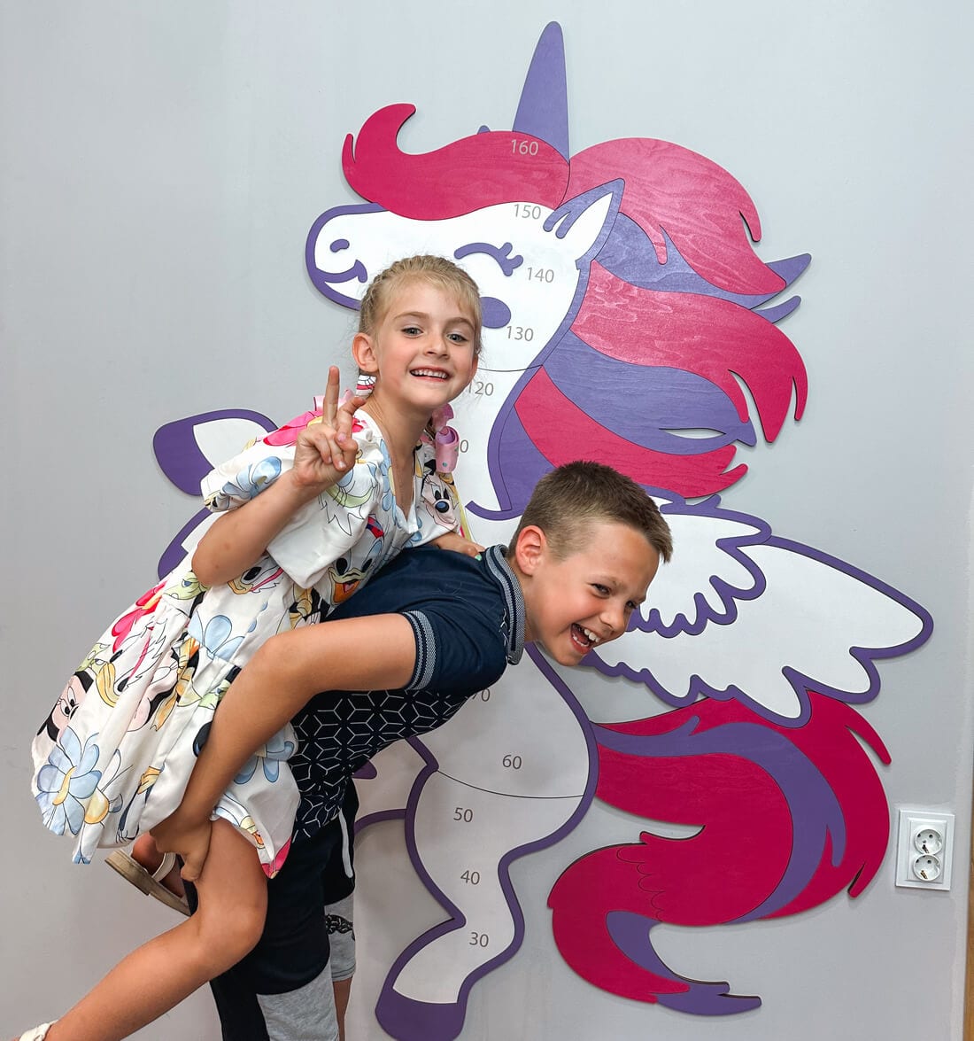 LED Kid`s Growth Charts - Unicorn