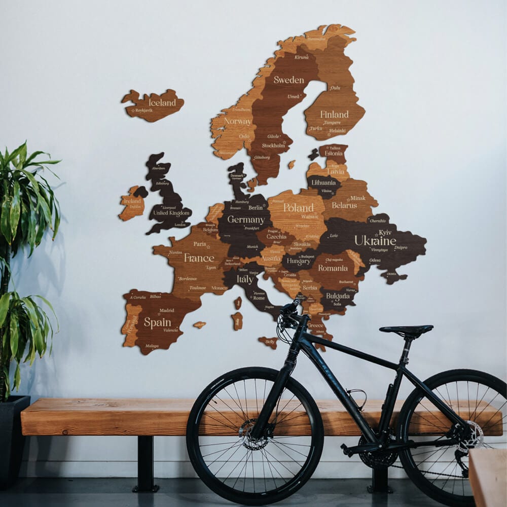 3D Europe Wooden Map - Walnut & Wenge